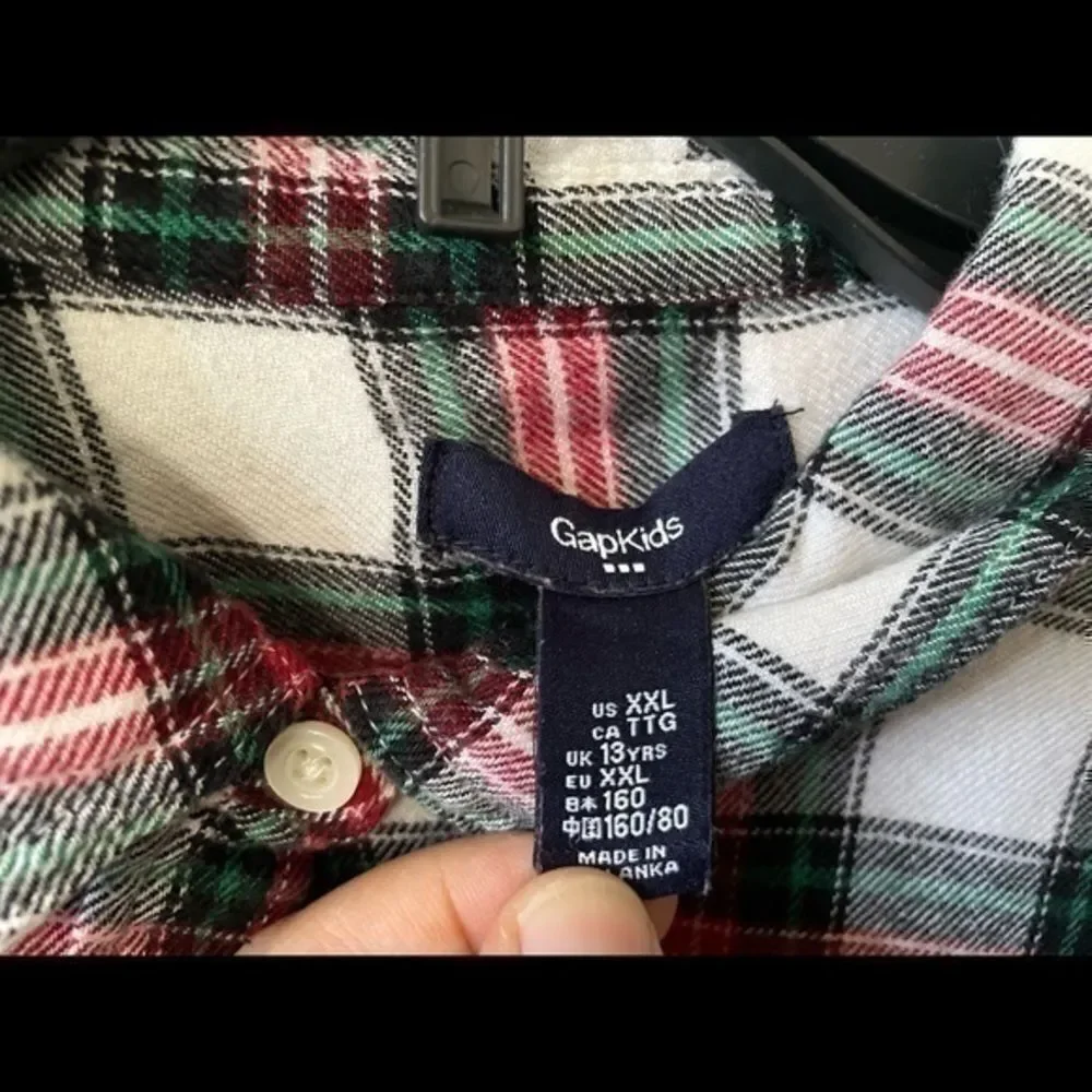 Girls Gap kids white, red, green and black flannel size XXL